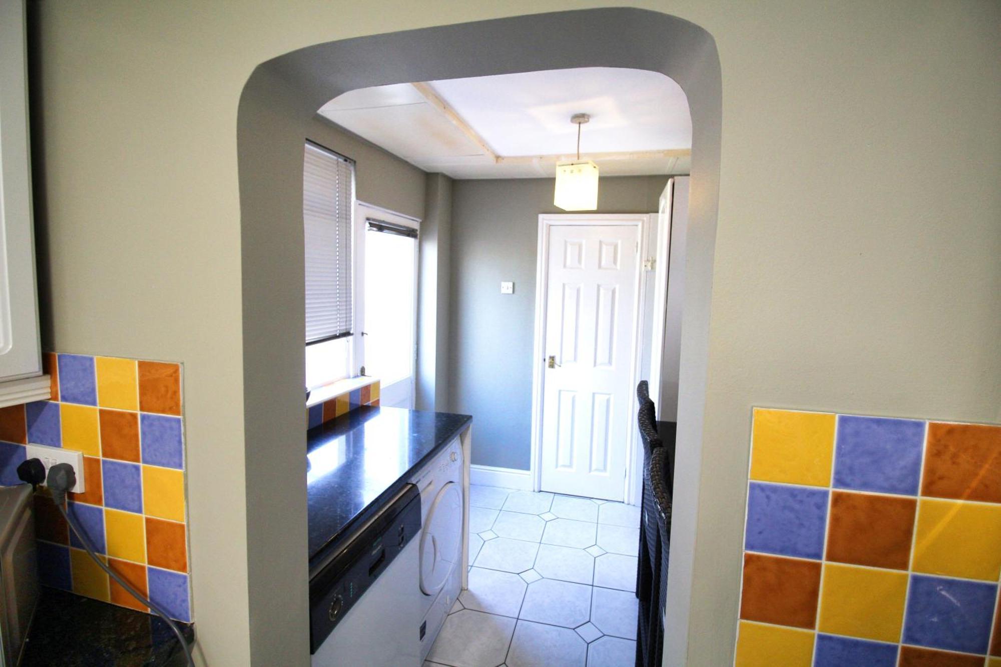 - Shirley - - Sleeps 8 - 3 Large Beds - Sofa Bed - Beautifully Refurbished - Very Large Enclosed Gardens - Off Street Parking - Fast Wifi Сasa de vacaciones Birmingam